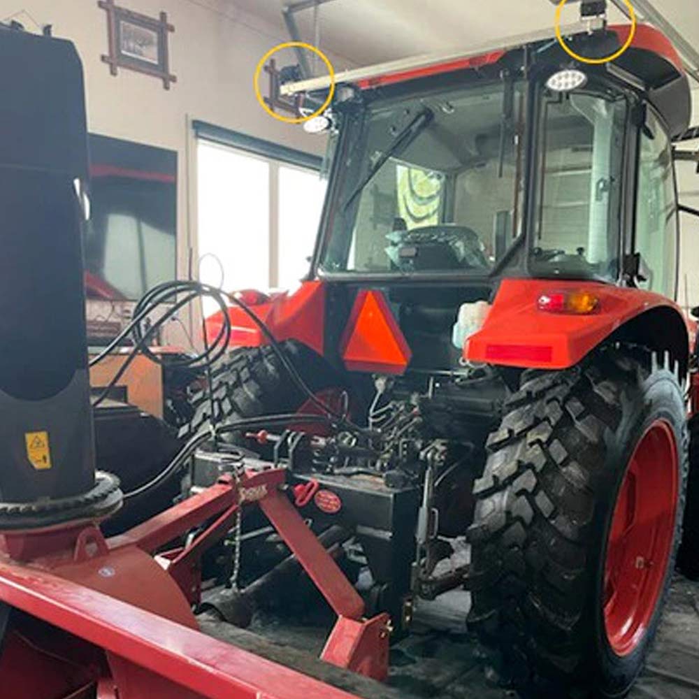 https://www.tractormat.com/cdn/shop/files/HD-Wireless-Backup-Cam-7inch-LCD-Up-To-4-Cams-Wireless-Range-200-Plus-1-Cam-tractor4.jpg?v=1687961435&width=1946